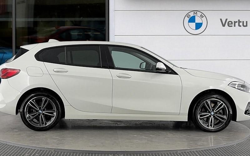 Used BMW 118 Sport Line 136 HP (100 kW) 2024 Hatchback
