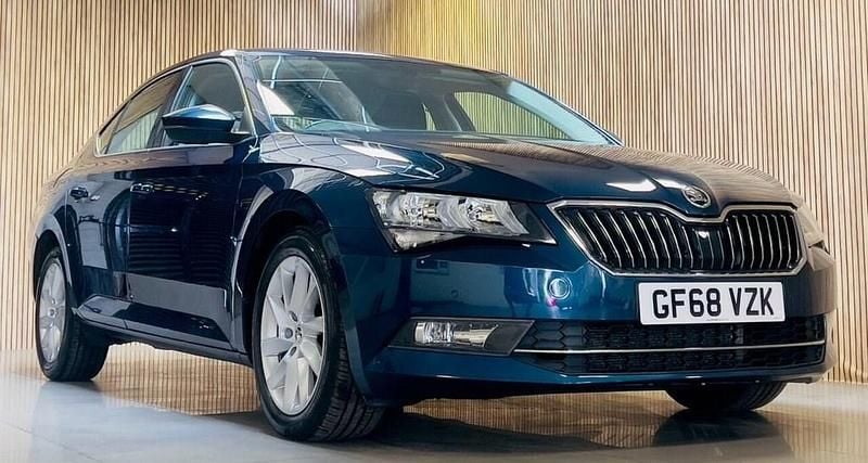 Blue Used 2018 Skoda Superb SE Hatchback | £11,925 (Fair price) - Image 1/4