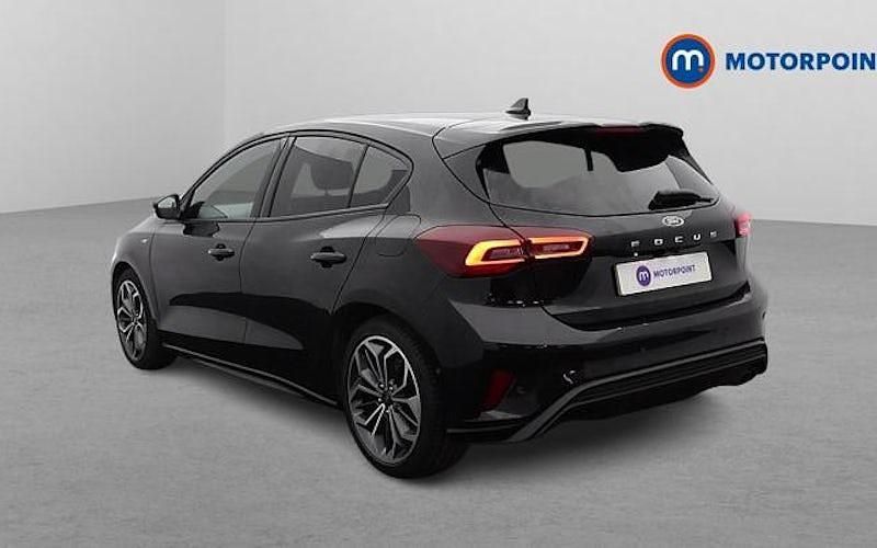 Used Ford Focus ST-Line 125 HP (91 kW) 2022 Black Hatchback