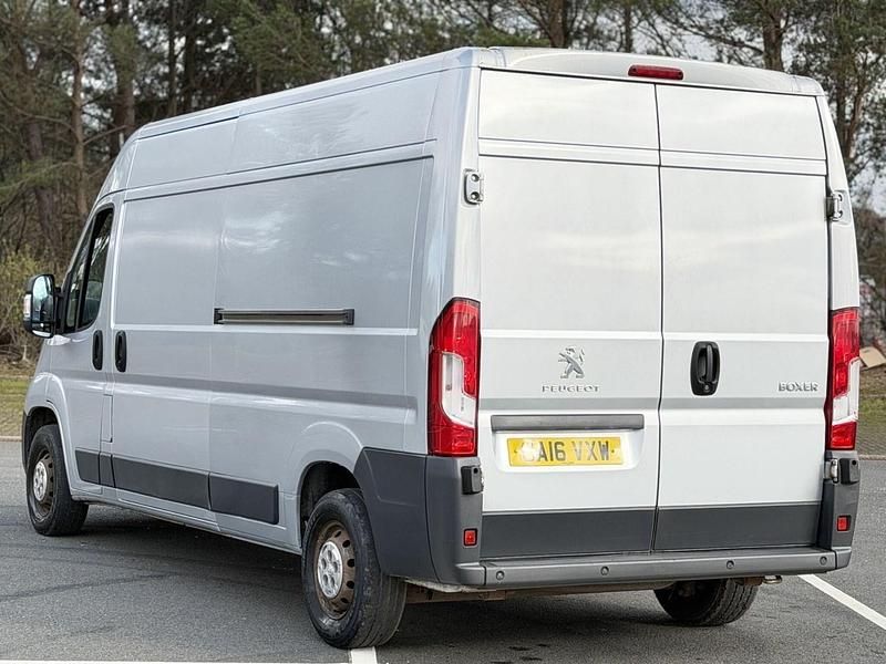 Used Peugeot Boxer 130 HP (95 kW) 2016 Silver Van