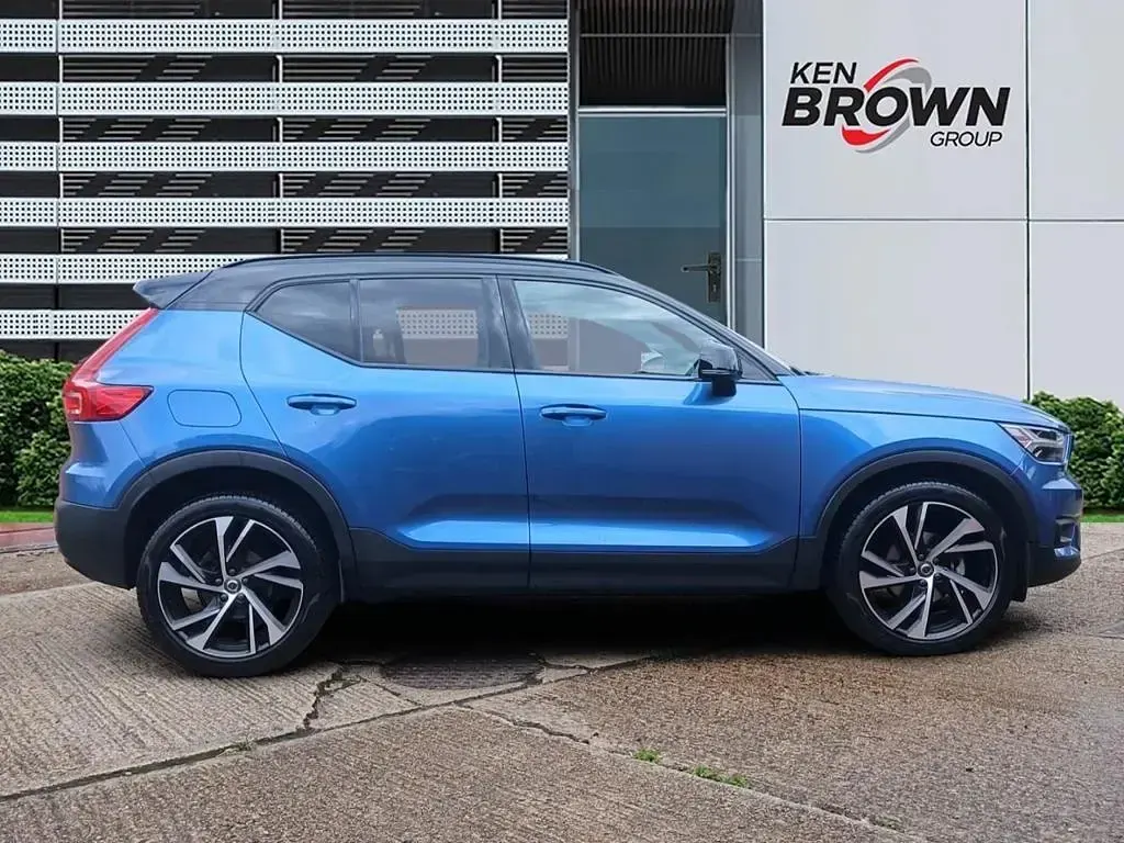 Used Volvo XC40 R-Design 2021 Blue SUV