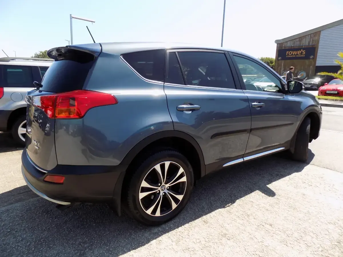 Used Toyota RAV4 124 HP (91 kW) 2014 Blue SUV