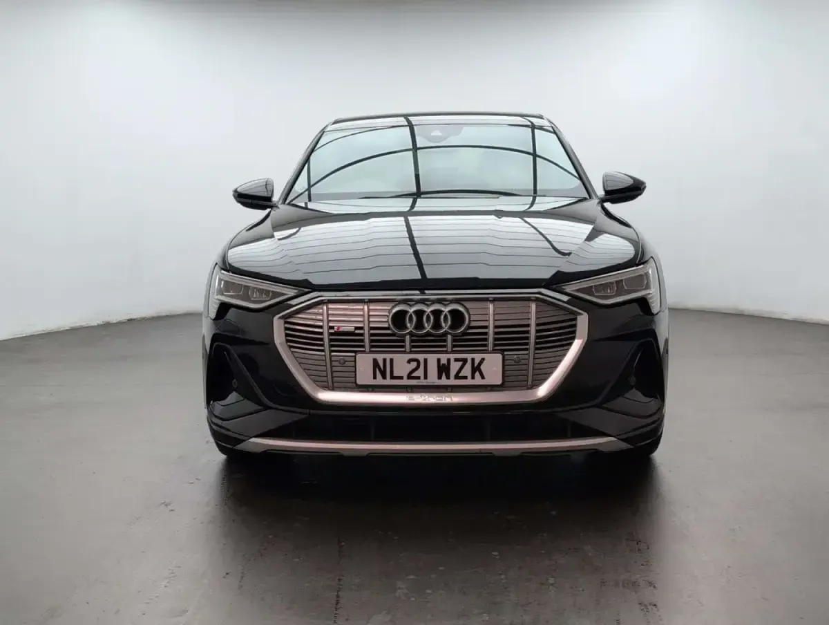 Usado Audi e-tron Sportback S-Line 300 kW (408 HP) 2021 Preto SUV