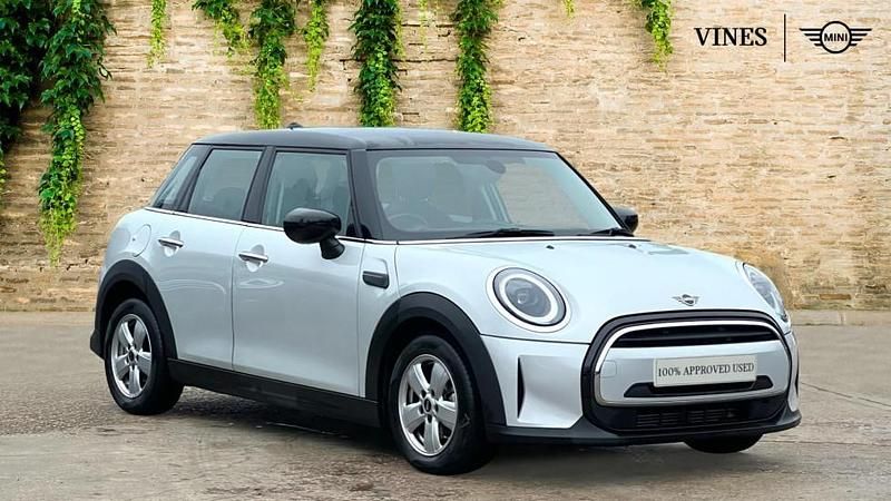 Used Mini Cooper Classic 134 HP (98 kW) 2022 Silver Hatchback