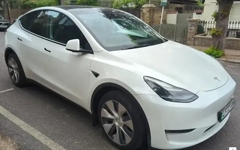 Used Tesla Model Y Long Range AWD 286 kW (389 HP) 2025 SUV