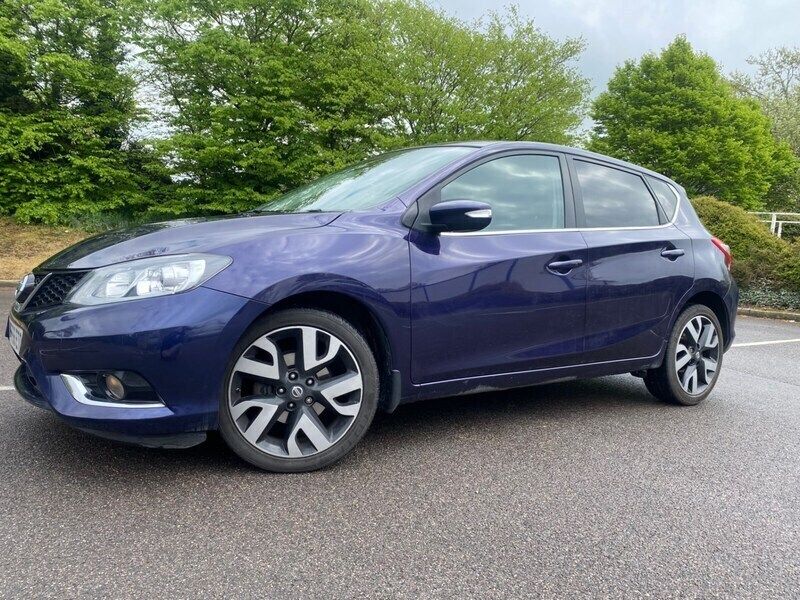 Blue Used 2016 Nissan Pulsar Tekna Hatchback | £3,795 (Good price) - Image 1/4