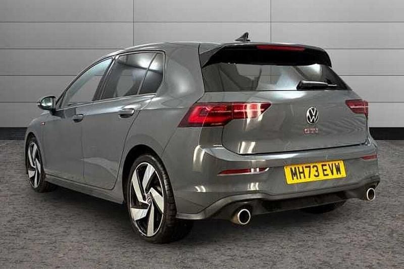 Second-hand VW Golf VIII GTI 245 CP (180 kW) 2024 Gri Hatchback