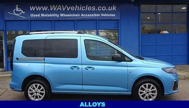 Used Ford Tourneo Connect Titanium 2023 Blue MPV