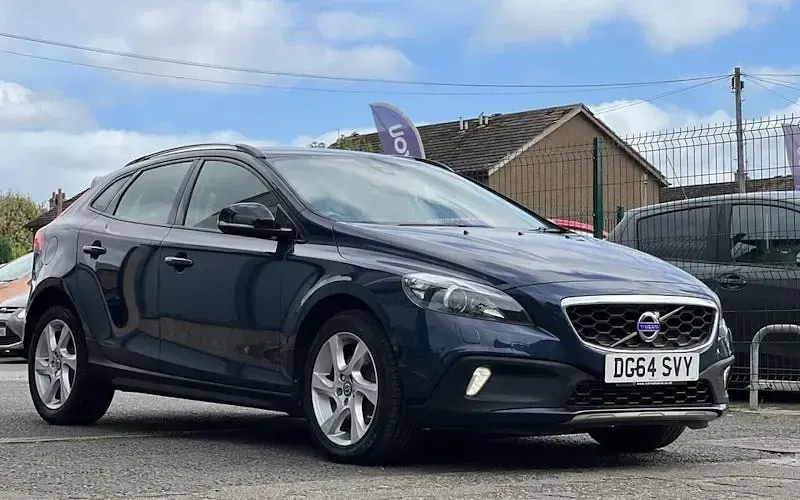Used Volvo V40 180 HP (132 kW) 2014 Hatchback