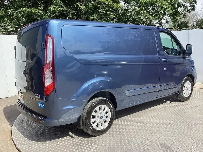 Used Ford Transit Custom Limited 130 HP (95 kW) 2022 Blue Van