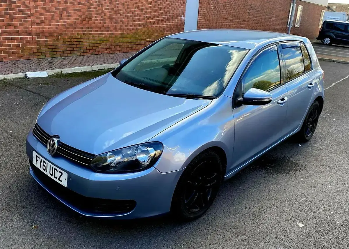 Used VW Golf VI Match 105 HP (77 kW) 2011 Blue Hatchback