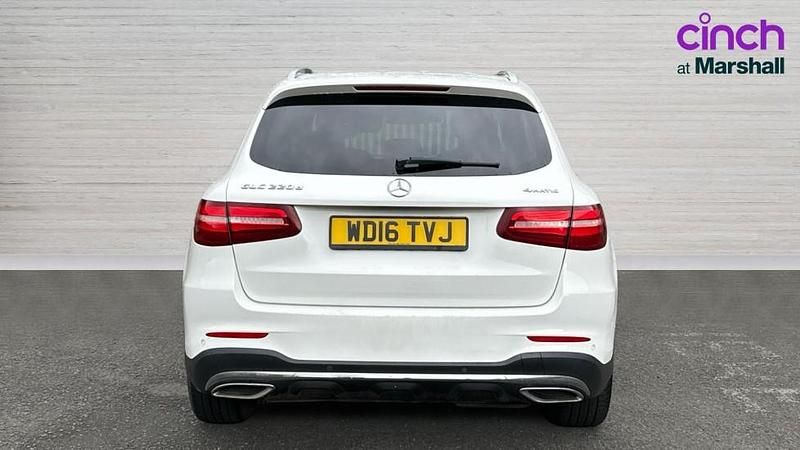 Second-hand Mercedes GLC220 AMG Line Premium 170 CP (125 kW) 2016 Alb