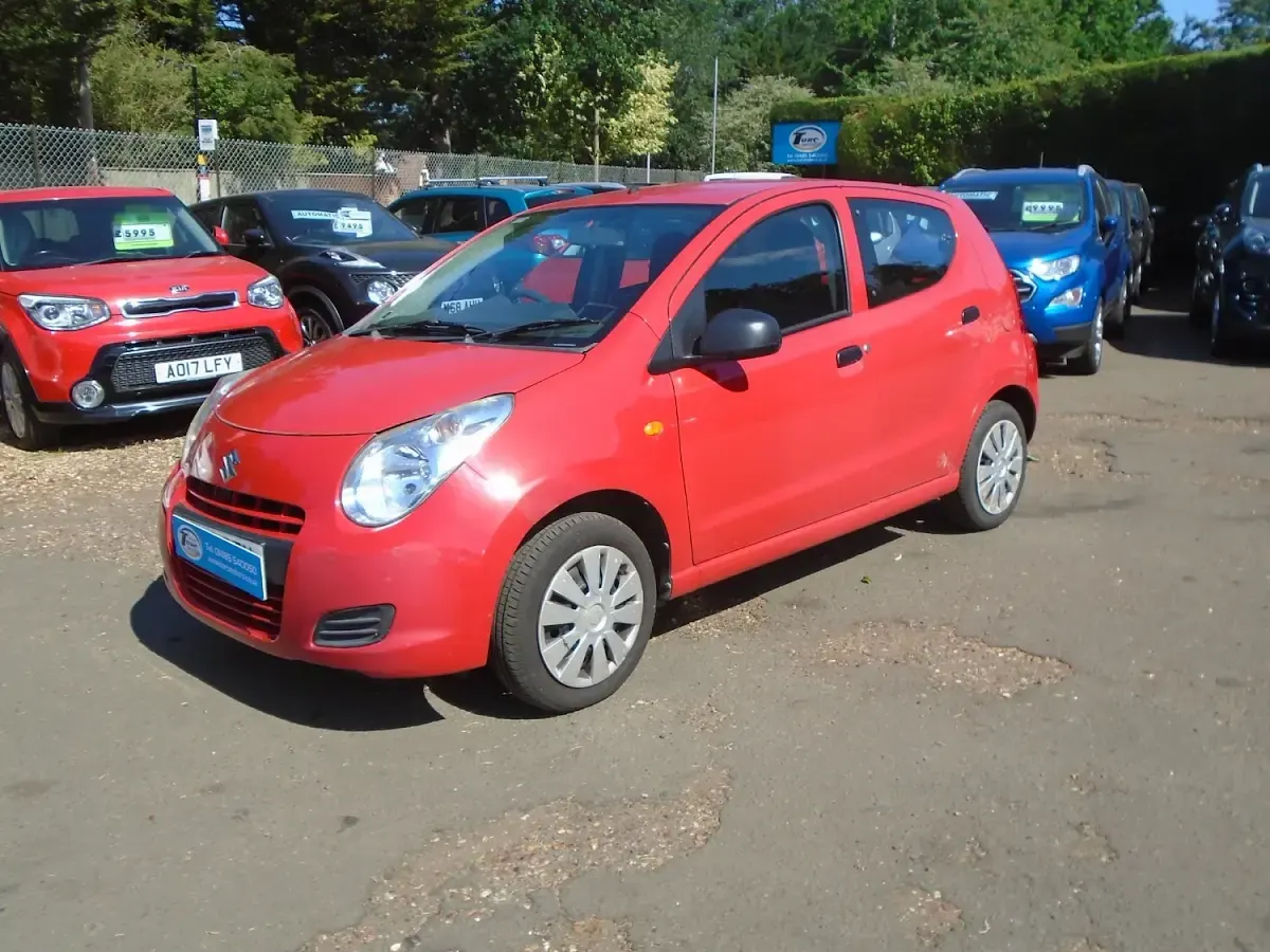 Used Suzuki Alto 68 HP (50 kW) 2013 Red Hatchback