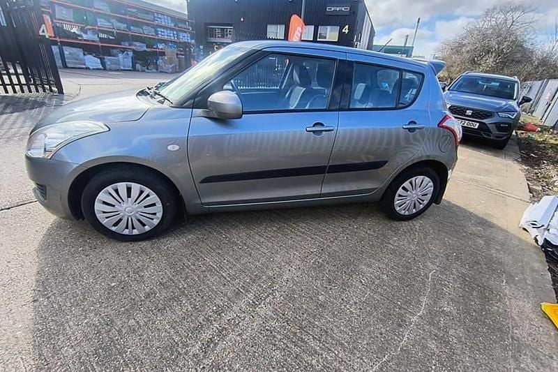 Used Suzuki Swift 94 HP (69 kW) 2013 Grey Hatchback