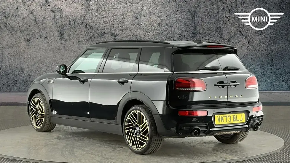 Used Mini Cooper S Clubman Untold Edition 176 HP (129 kW) 2023 Black Estate