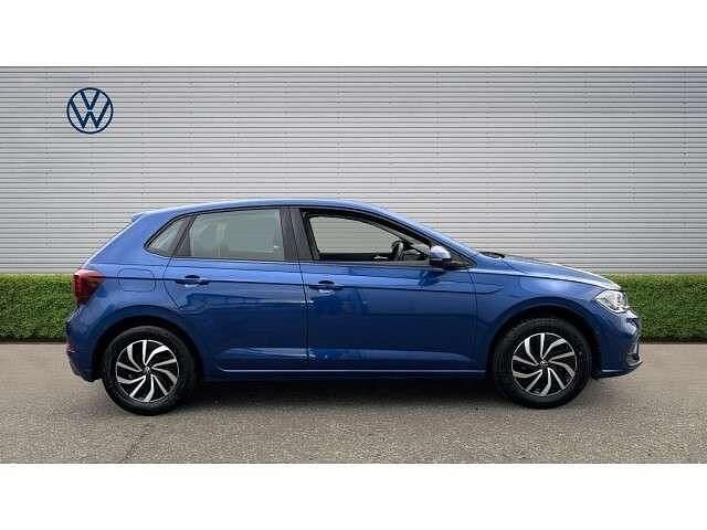 Used VW Polo Life 95 HP (69 kW) 2023 Blue Hatchback
