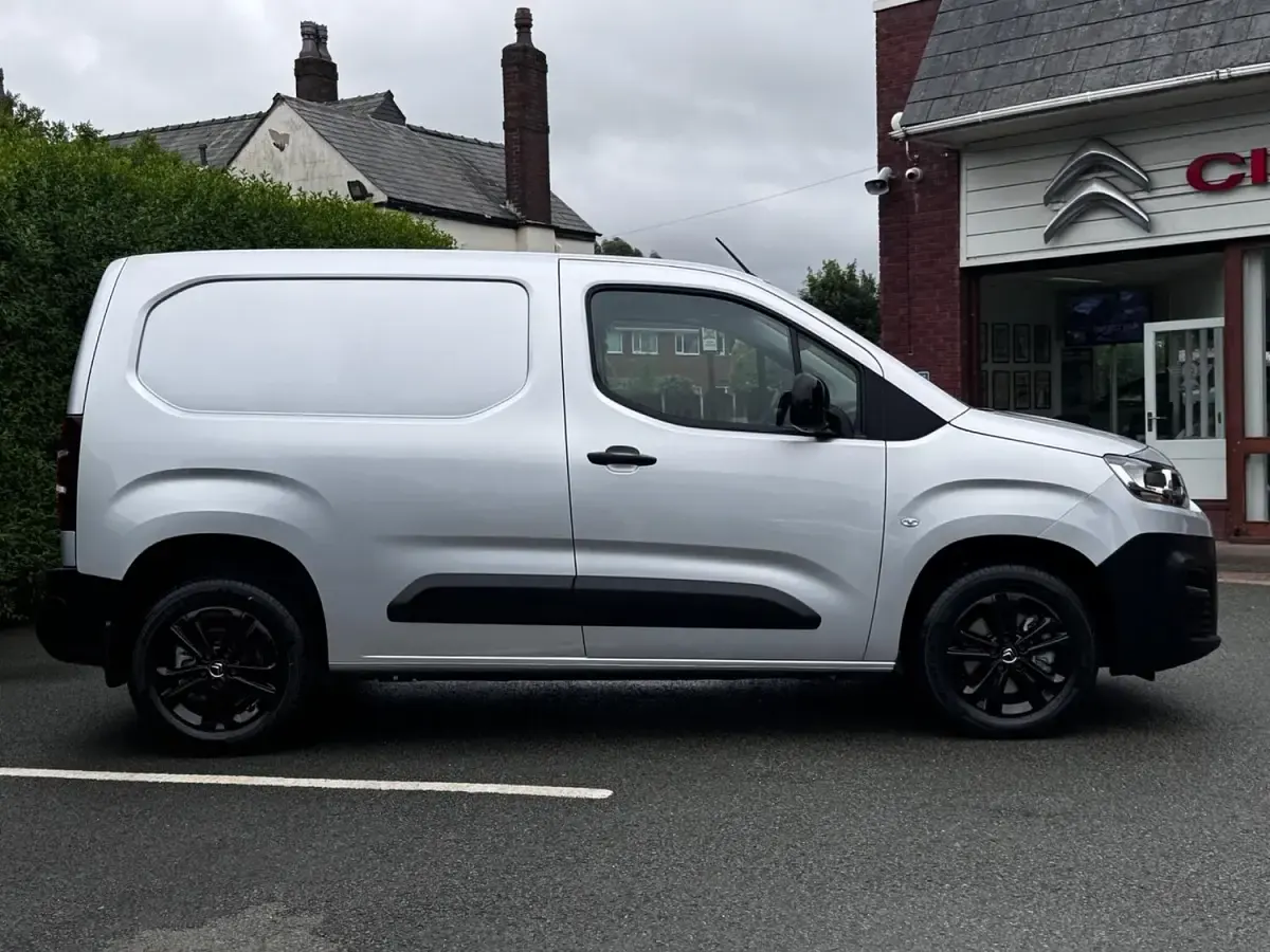 Used Citroën e-Berlingo 100 HP (73 kW) 2022 Silver