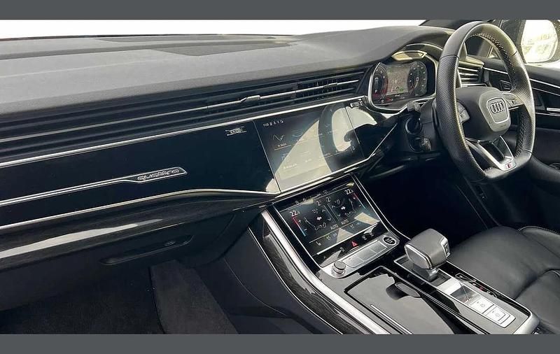 Used Audi Q8 Black Edition 334 HP (245 kW) 2022 Grey SUV