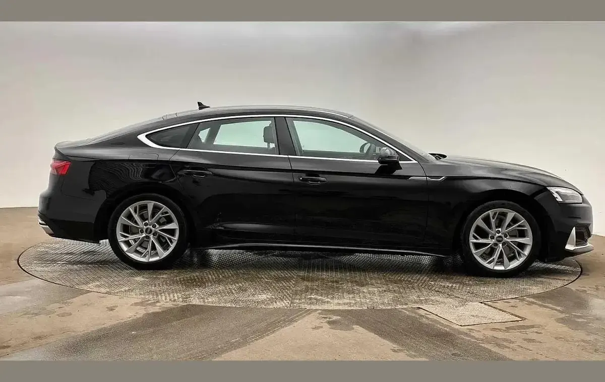 Usado Audi A5 Sport 150 CV (110 kW) 2024 Negro Utilitario