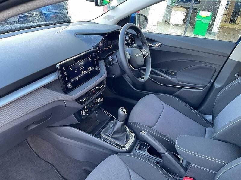 Used Skoda Fabia SE 59 HP (43 kW) 2025 Race blue metallic Hatchback