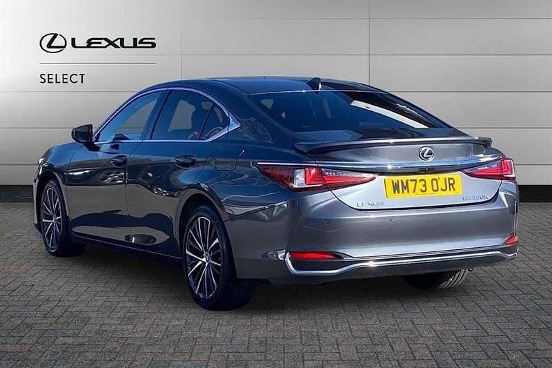 Used Lexus ES300H 218 HP (160 kW) 2023 Grey Sedan