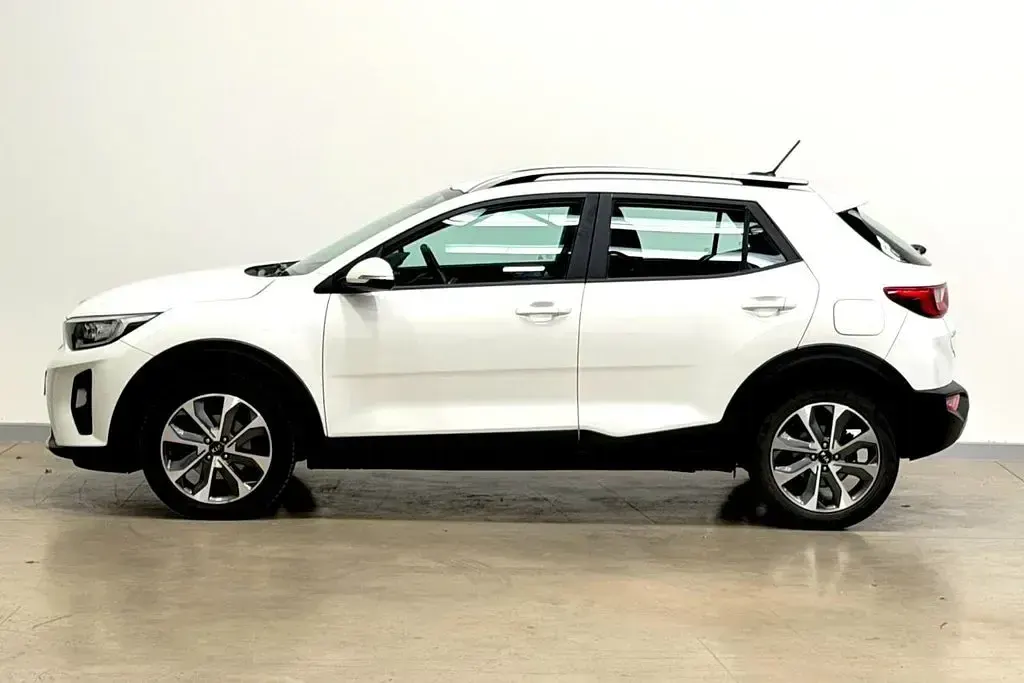 Used Kia Stonic 100 HP (73 kW) 2019 White SUV