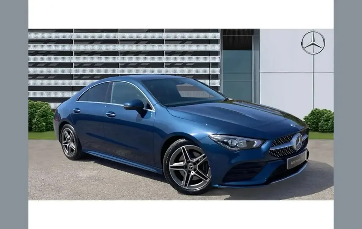 Gebraucht Mercedes CLA220 AMG Line Premium 190 PS (139 kW) 2022 Limousine