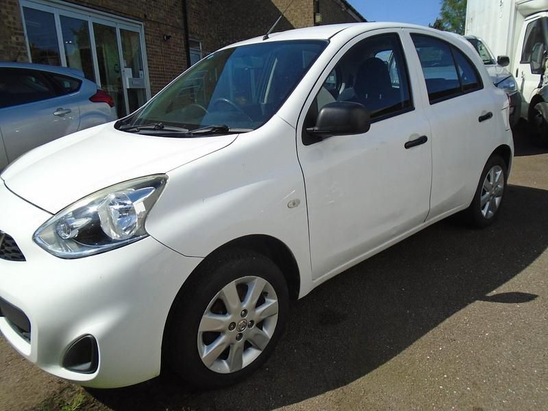 Begagnad Nissan Micra Visia 2015 Vit Halvkombi