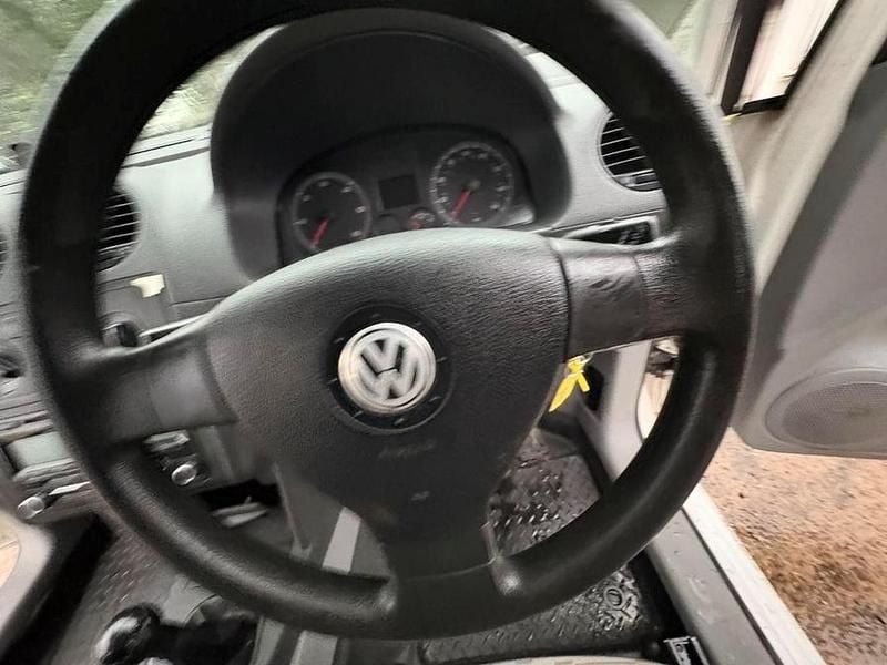 Usado VW Caddy 104 HP (76 kW) 2010 Branco Monovolume