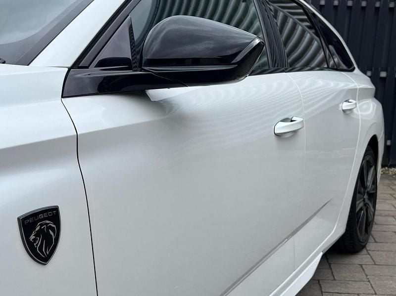 Used Peugeot 308 SW Premium 129 HP (94 kW) 2022 White Estate
