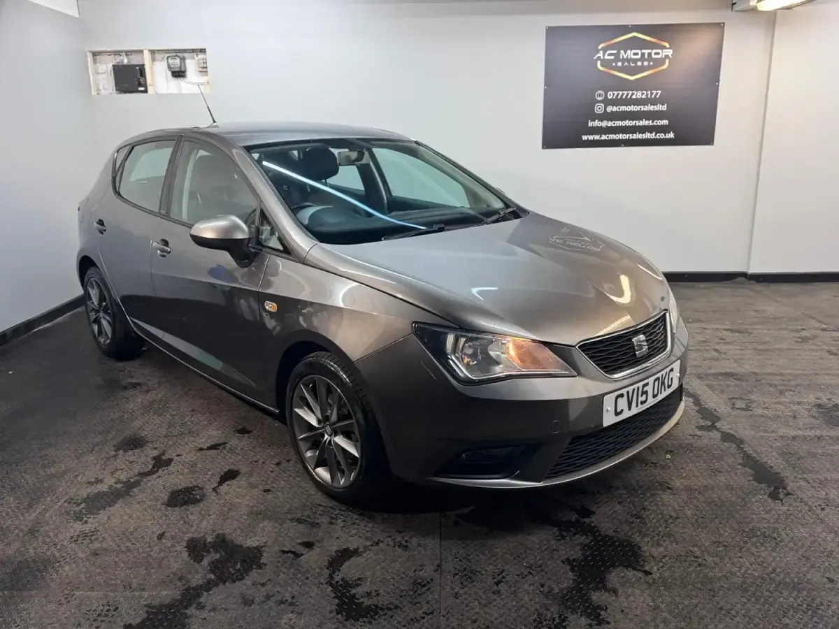 Begagnad Seat Ibiza I-Tech 105 HK (77 kW) 2015 Grå Halvkombi