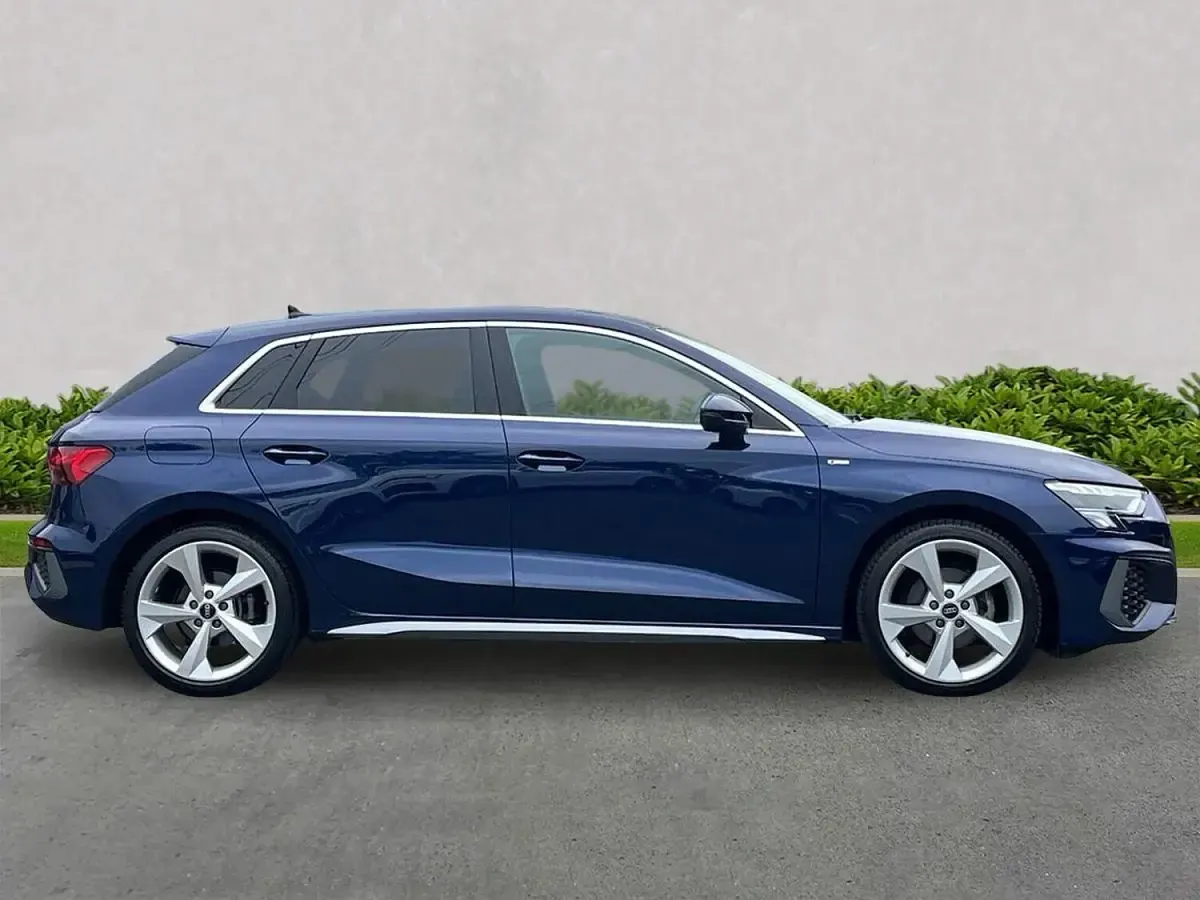 Used Audi A3 S-Line 147 HP (108 kW) 2024 Blue Hatchback