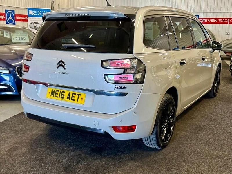 Used Citroën Grand C4 Picasso Flair 120 HP (88 kW) 2016 Beige MPV
