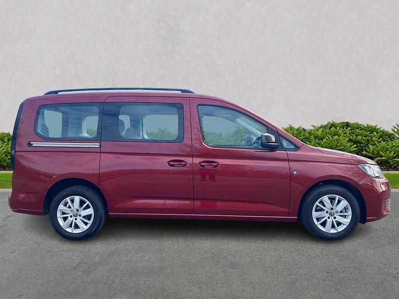 Used VW Caddy Maxi Life 122 HP (89 kW) 2024 Red MPV
