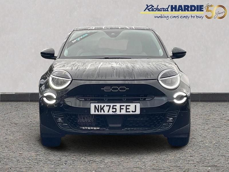 New Fiat 600 La Prima 134 HP (98 kW) 2025 Black SUV