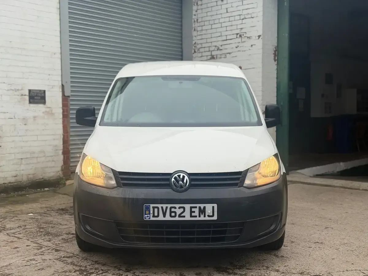 Used VW Caddy 75 HP (55 kW) 2012 White MPV