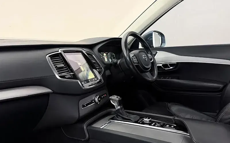 Used Volvo XC90 Inscription 320 HP (235 kW) 2016 Grey SUV