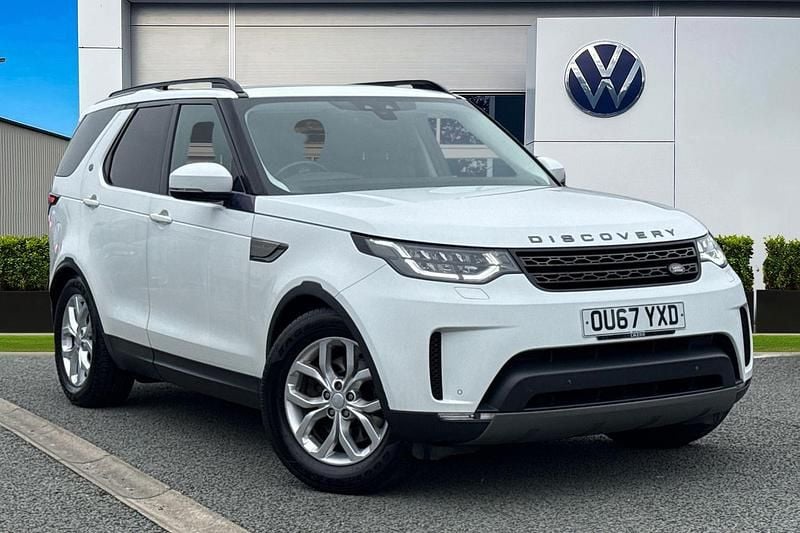 White Used 2017 Land Rover Discovery 5 SE SUV | £16,989 (Good price) - Image 1/4