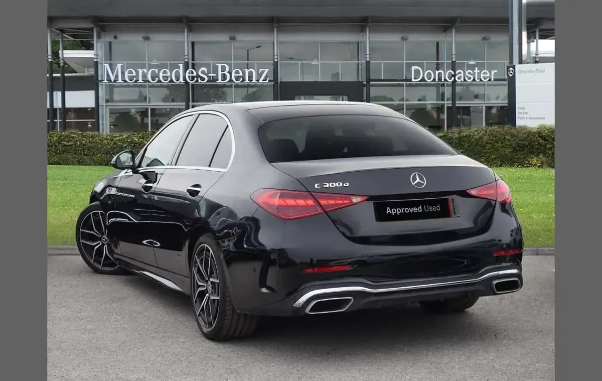 Used Mercedes C300 AMG Line Premium 261 HP (191 kW) 2026 Black Sedan