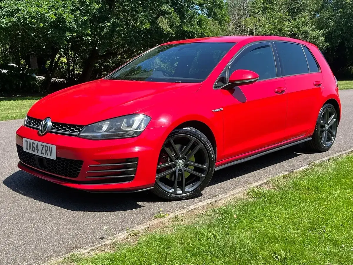 Used VW Golf VII GTD 181 HP (133 kW) 2015 Red Hatchback