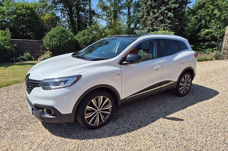 Red Used 2018 Renault Kadjar Dynamique SUV | £7,995 (Fair price) - Image 1/1