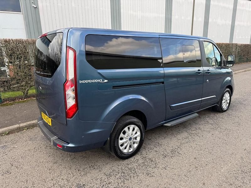 Used Ford Tourneo Titanium 130 HP (95 kW) 2020 Blue MPV