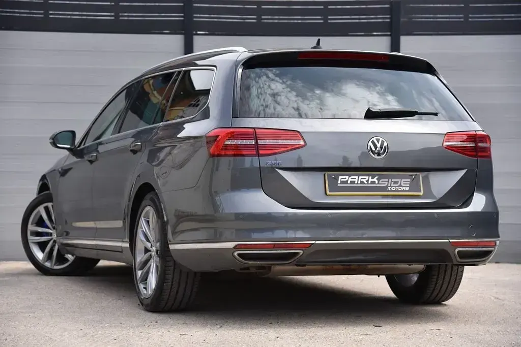 Used VW Passat GTE 218 HP (160 kW) 2017 Grey Estate
