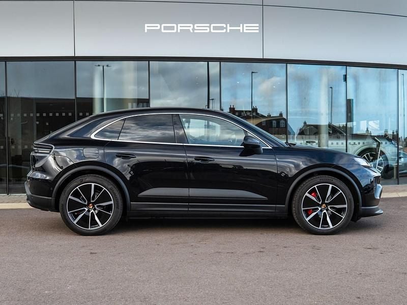 Used Porsche Macan 380 kW (517 HP) 2024 Black SUV