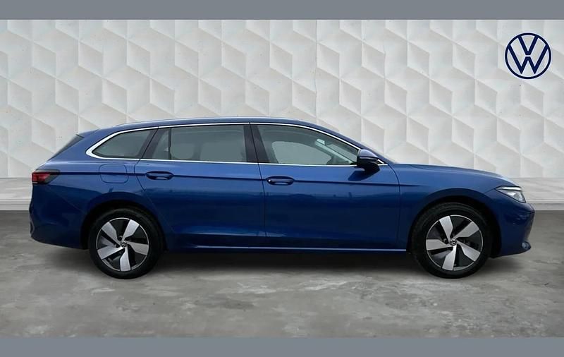 Used VW Passat Life 147 HP (108 kW) 2025 Blue Estate