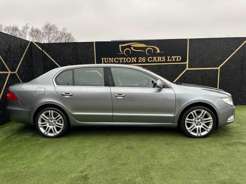 Used Skoda Superb Elegance 170 HP (125 kW) 2012 Grey Hatchback