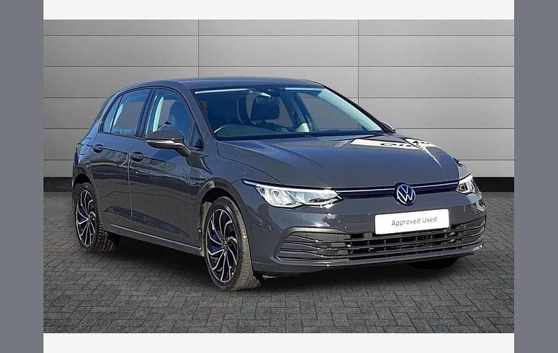 Used VW Golf VIII Life 150 HP (110 kW) 2023 Grey Hatchback