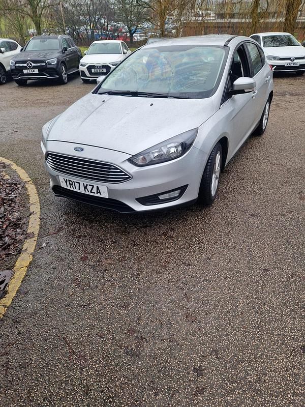 Used Ford Focus Zetec 120 HP (88 kW) 2017 Silver Hatchback