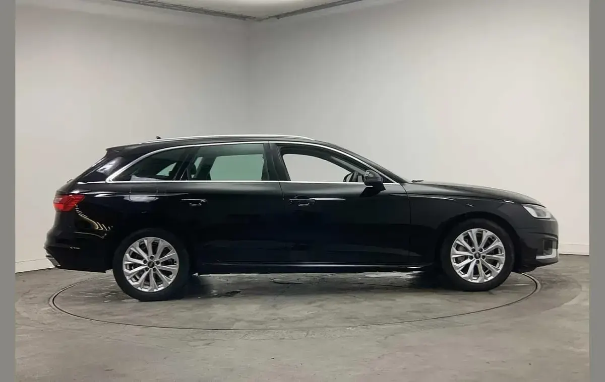 Used Audi A4 Sport 200 HP (147 kW) 2024 Black Estate