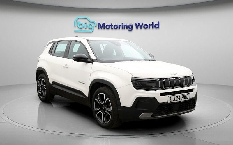 Used Jeep Avenger Altitude 101 HP (74 kW) 2024 White SUV